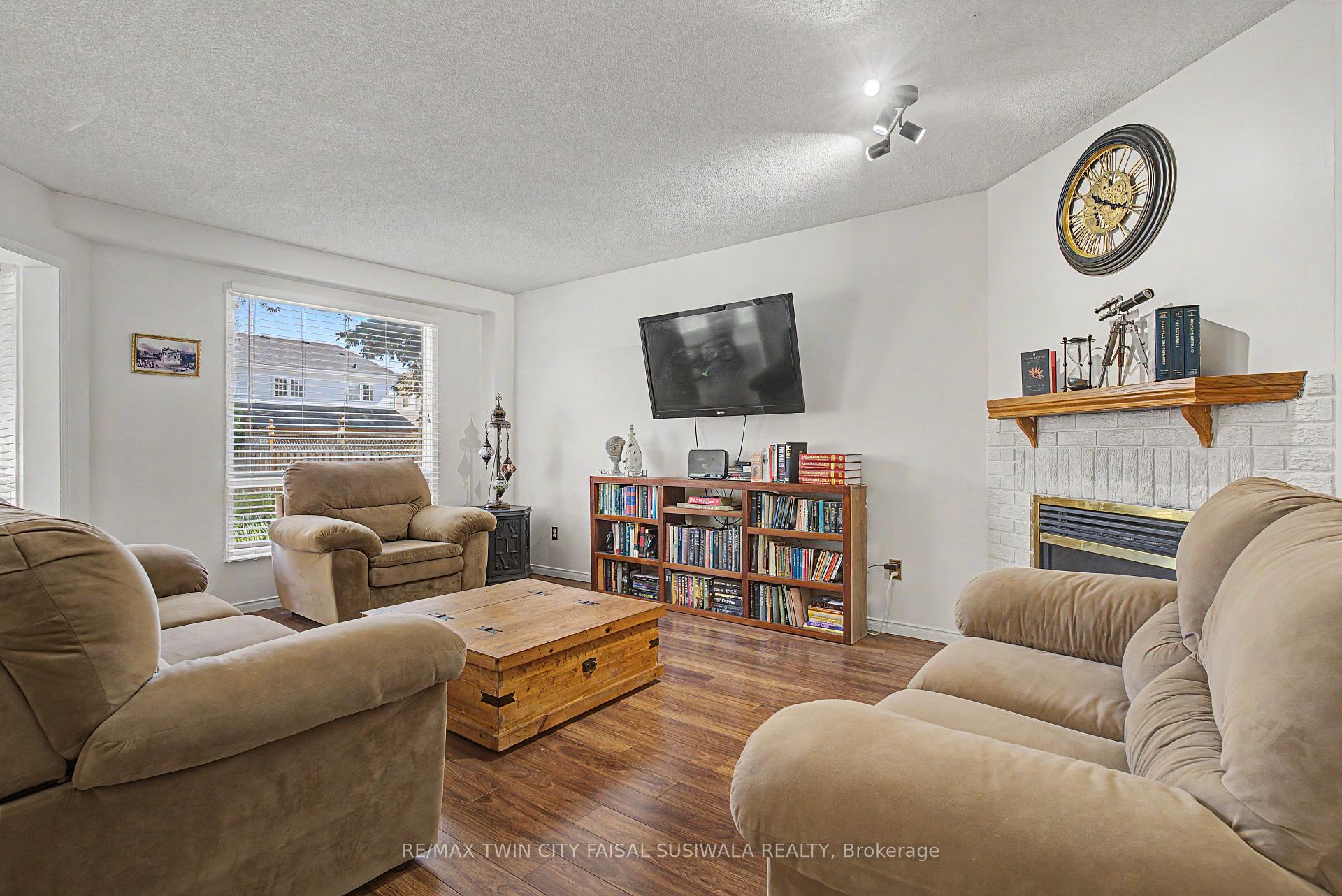 Photo 14 of 194 Glenvalley Drive, Cambridge, Clemens Mills/Saginaw — HOMEH