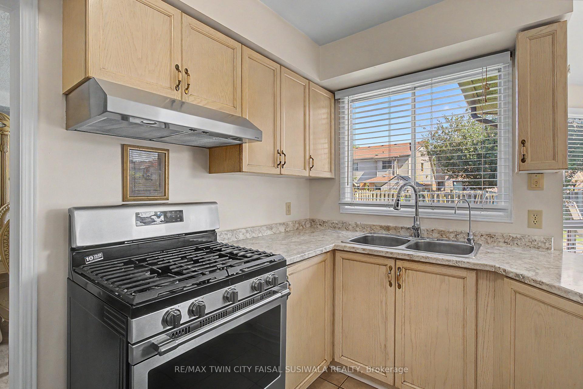 Photo 22 of 194 Glenvalley Drive, Cambridge, Clemens Mills/Saginaw — HOMEH