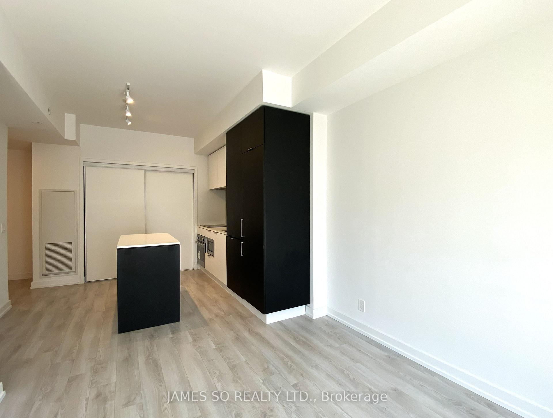 Photo 14 of Unit 916, 33 Helendale Avenue, Toronto, Yonge-Eglinton — HOMEH
