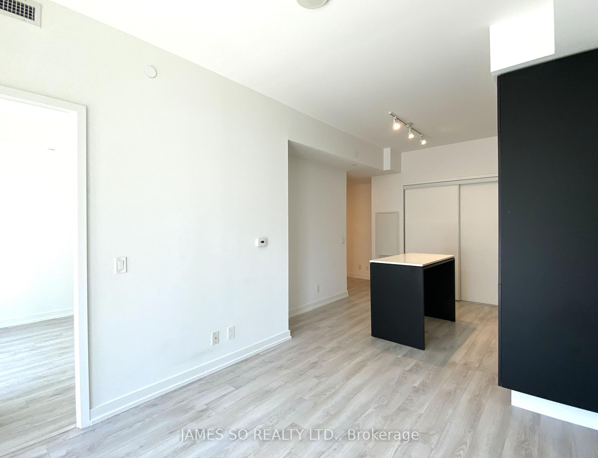 Photo 17 of Unit 916, 33 Helendale Avenue, Toronto, Yonge-Eglinton — HOMEH