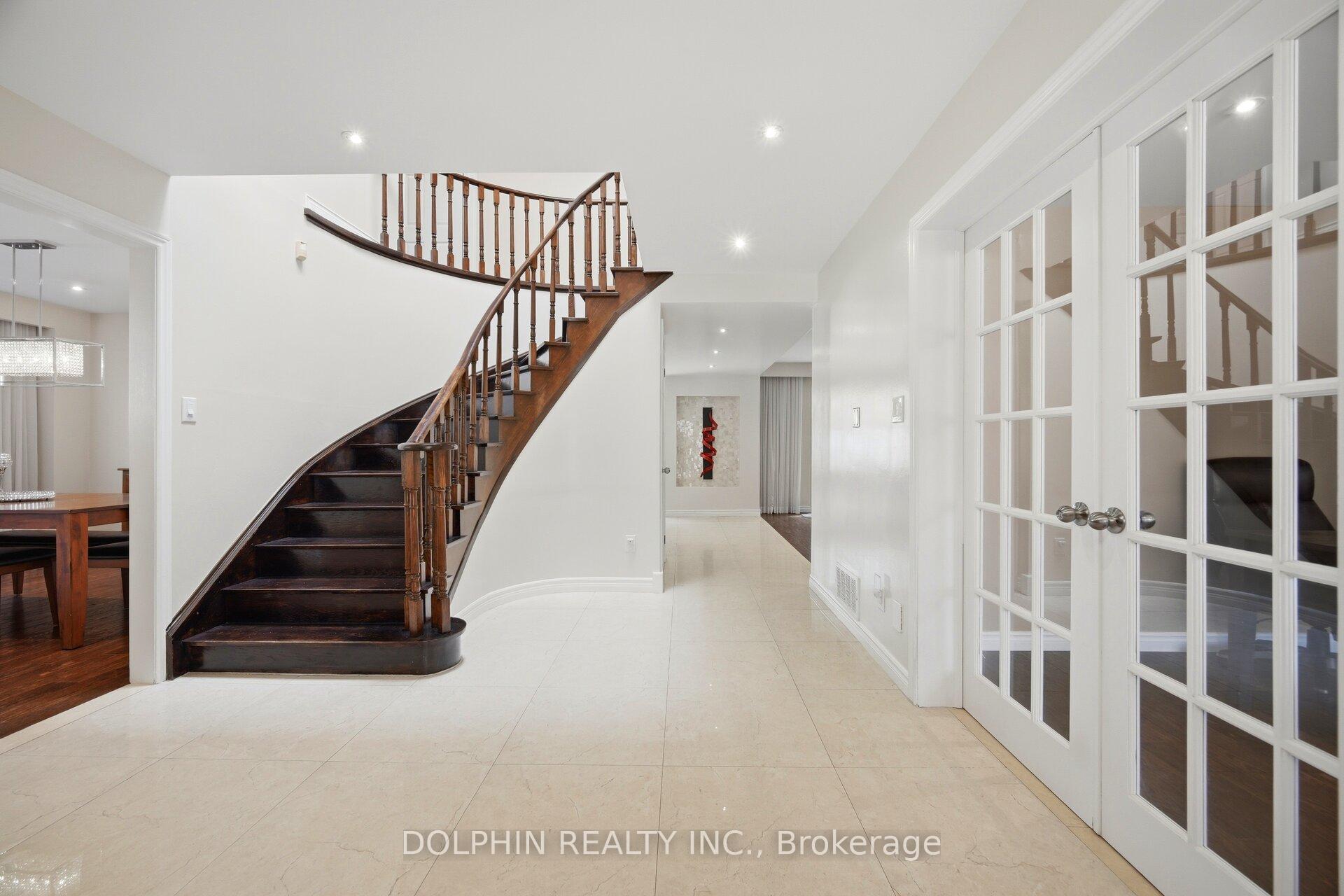 Photo 14 of 1090 Vanier Drive, Mississauga, Lorne Park — HOMEH