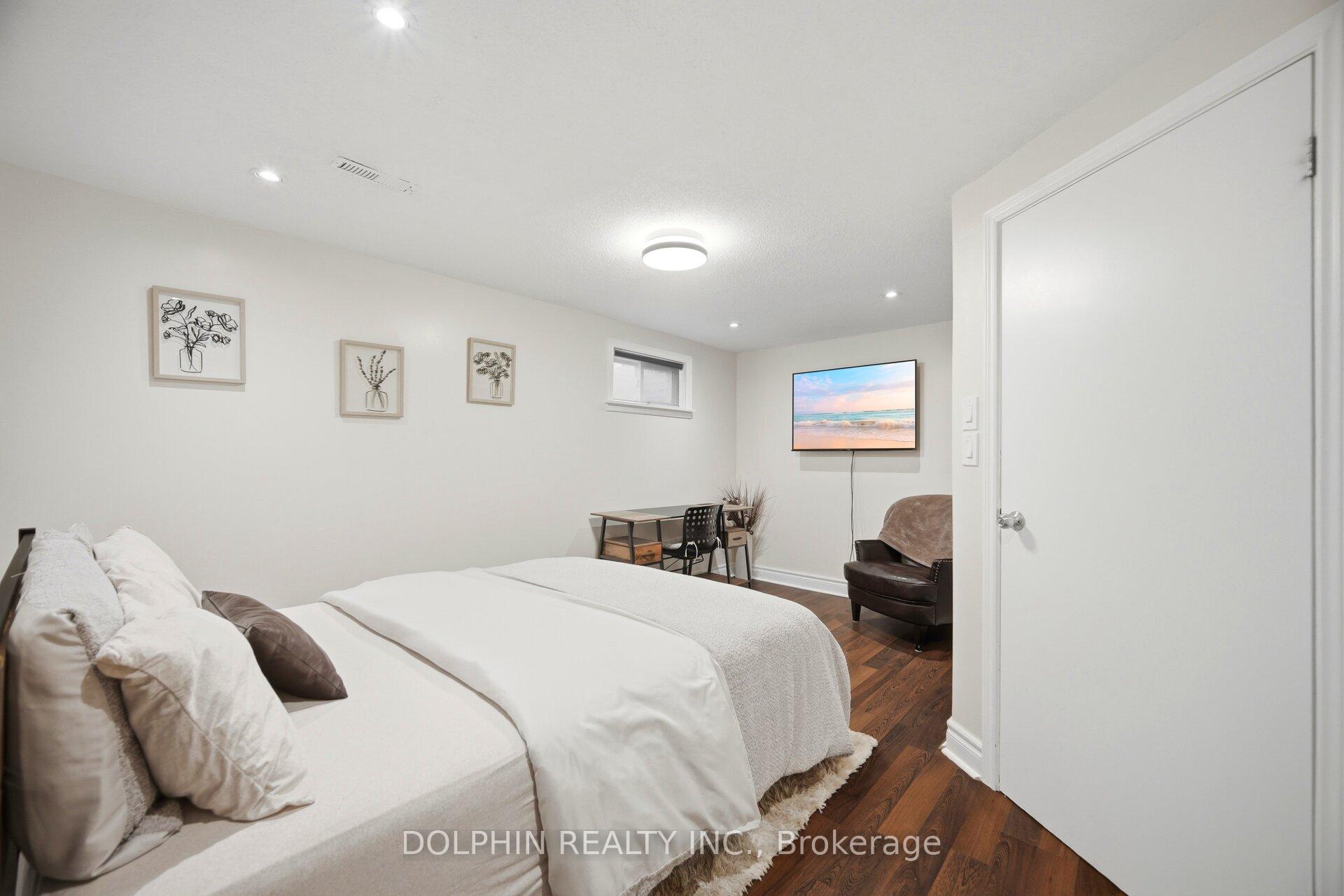 Photo 34 of 1090 Vanier Drive, Mississauga, Lorne Park — HOMEH