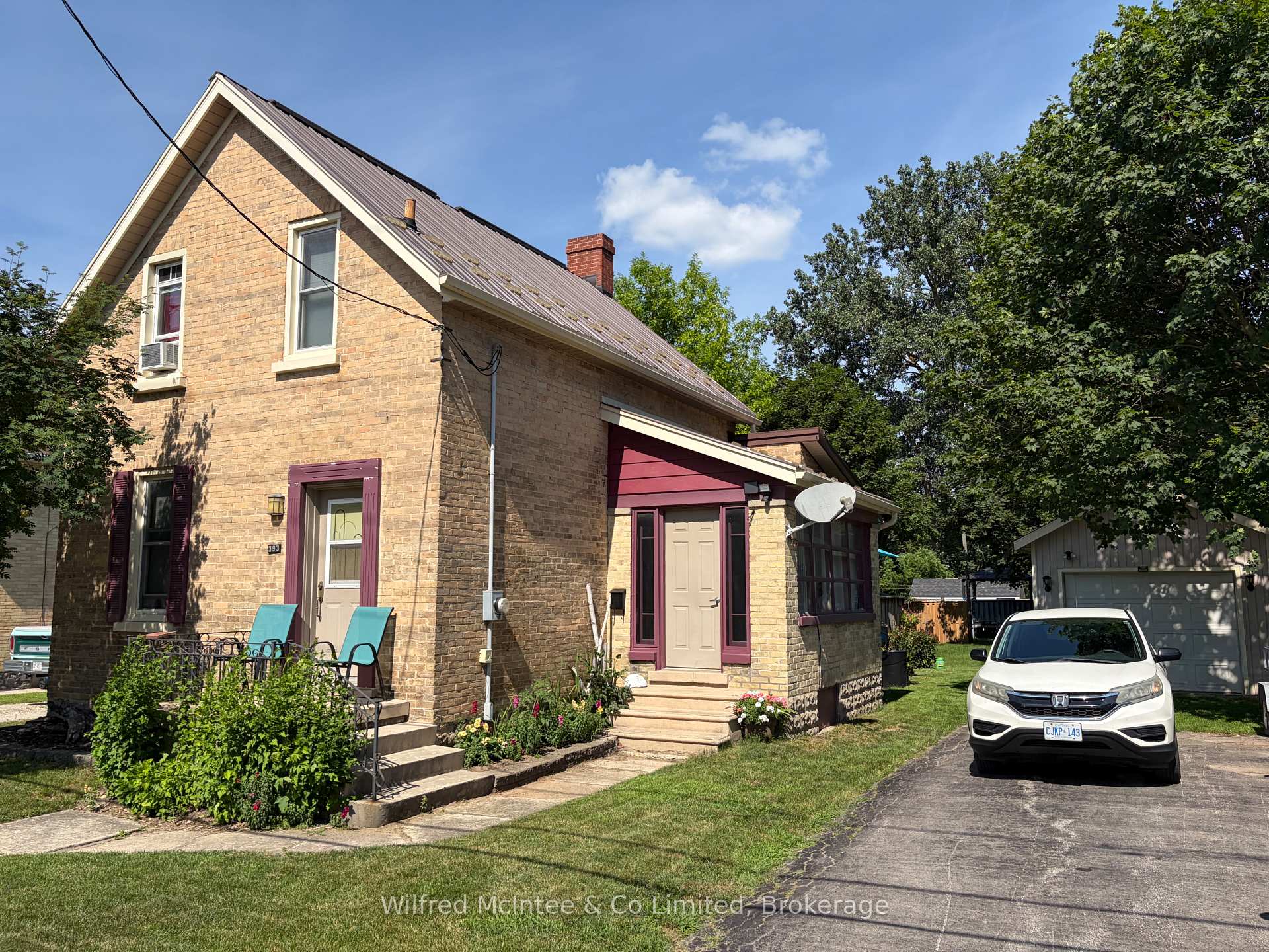 Photo of 393 7th Avenue