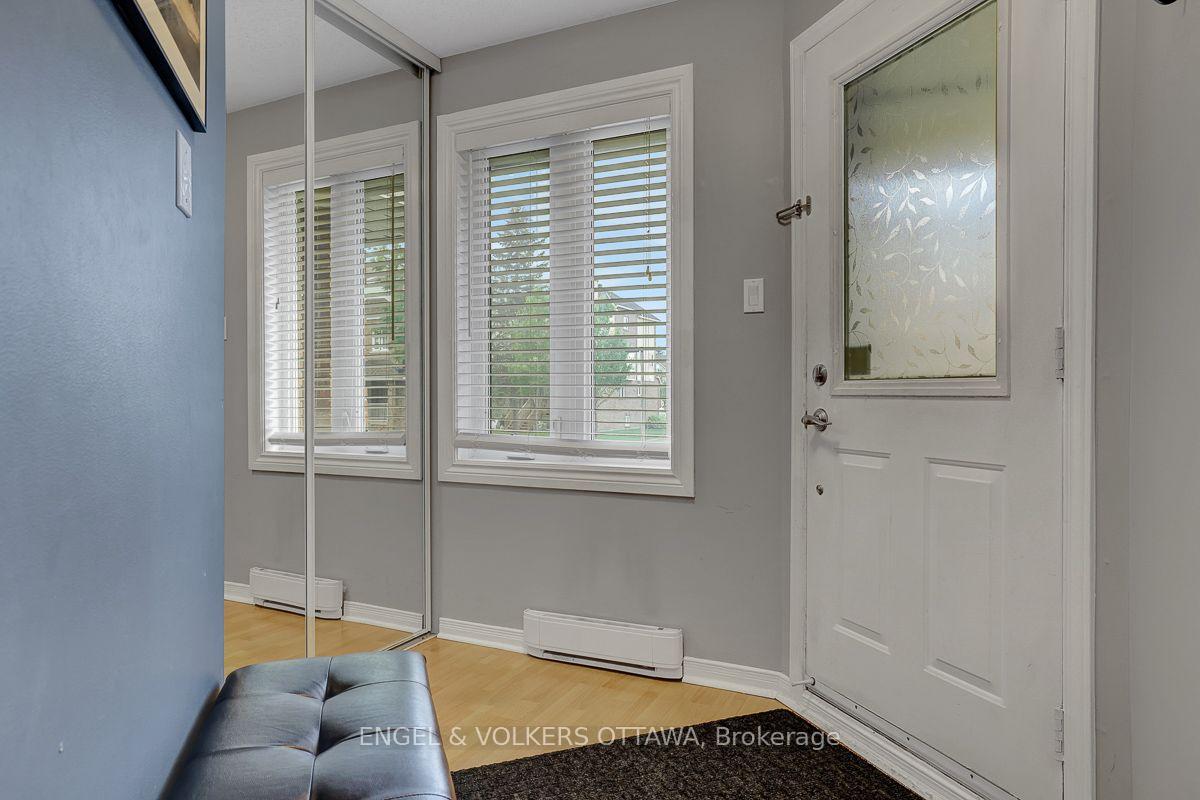 Photo 6 of Unit 1, 382 Briston Private, Ottawa, Hunt Club Park — HOMEH