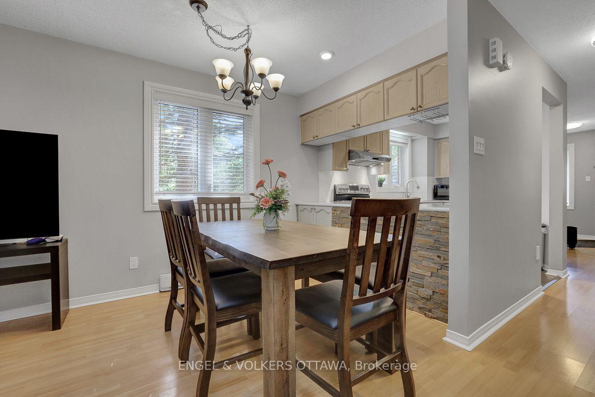 Photo 11 of Unit 1, 382 Briston Private, Ottawa, Hunt Club Park — HOMEH