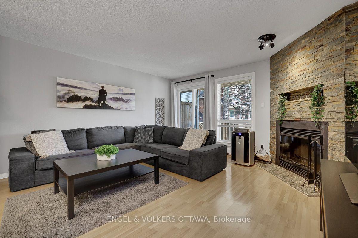 Photo 12 of Unit 1, 382 Briston Private, Ottawa, Hunt Club Park — HOMEH