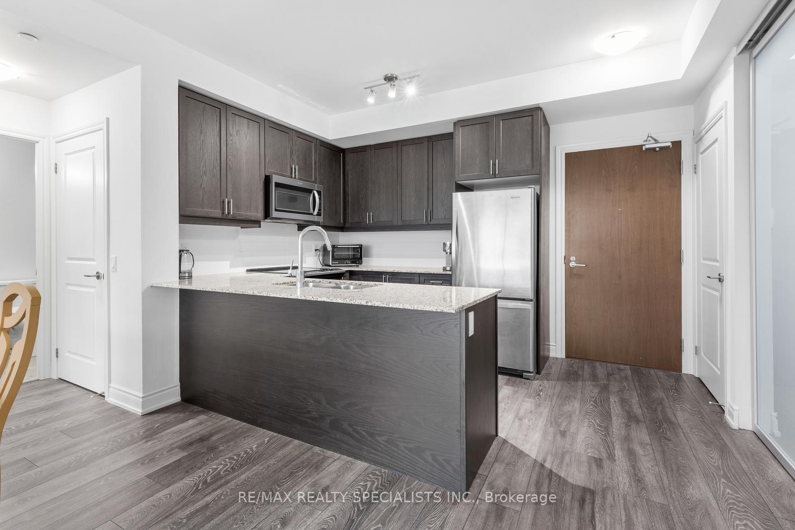 Photo 5 of Unit 226, 1050 Main Street E, Milton, Dempsey — HOMEH