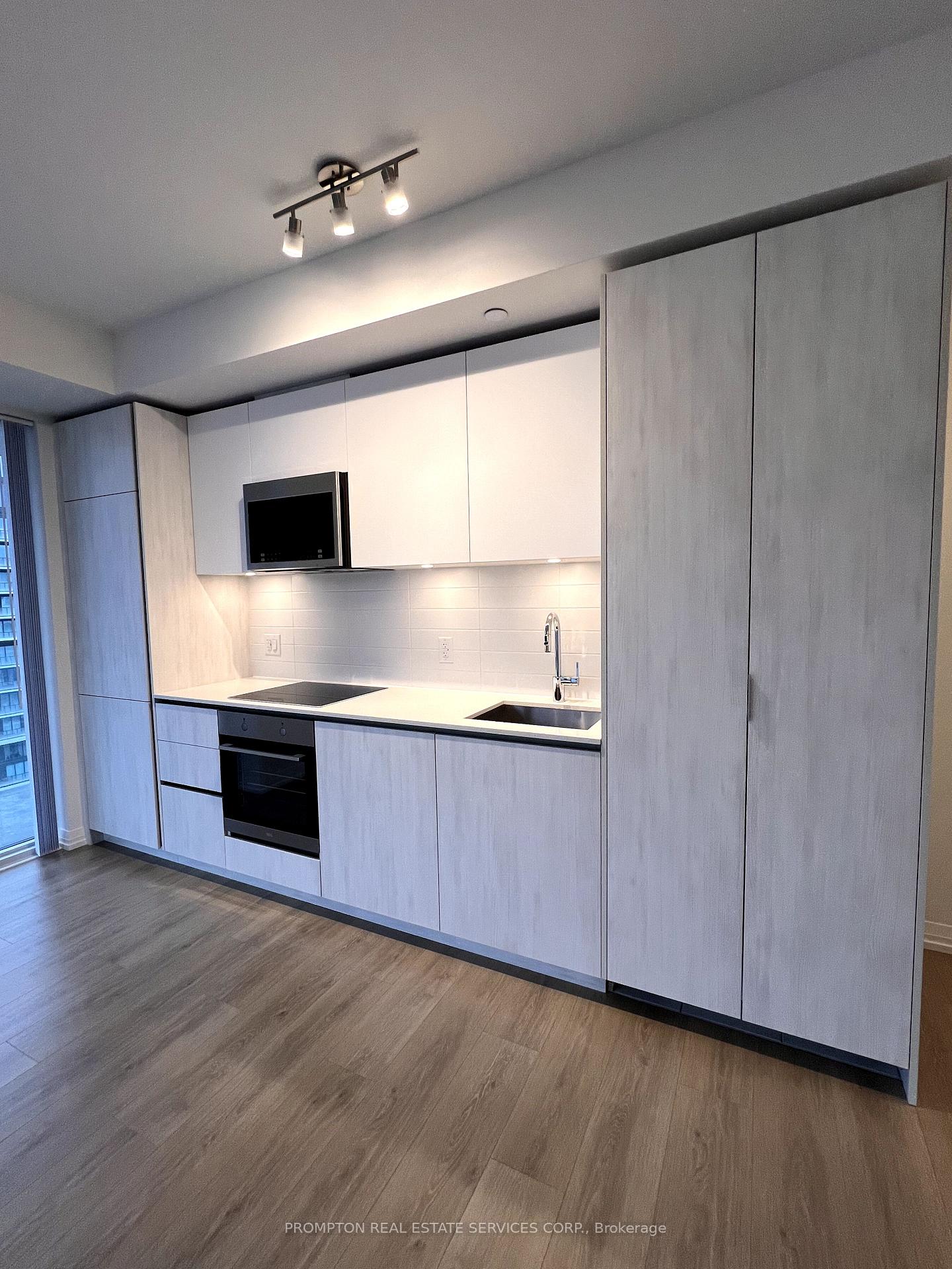 Photo 4 of Unit 4909, 8 Widmer Street, Toronto, Waterfront Communities — HOMEH