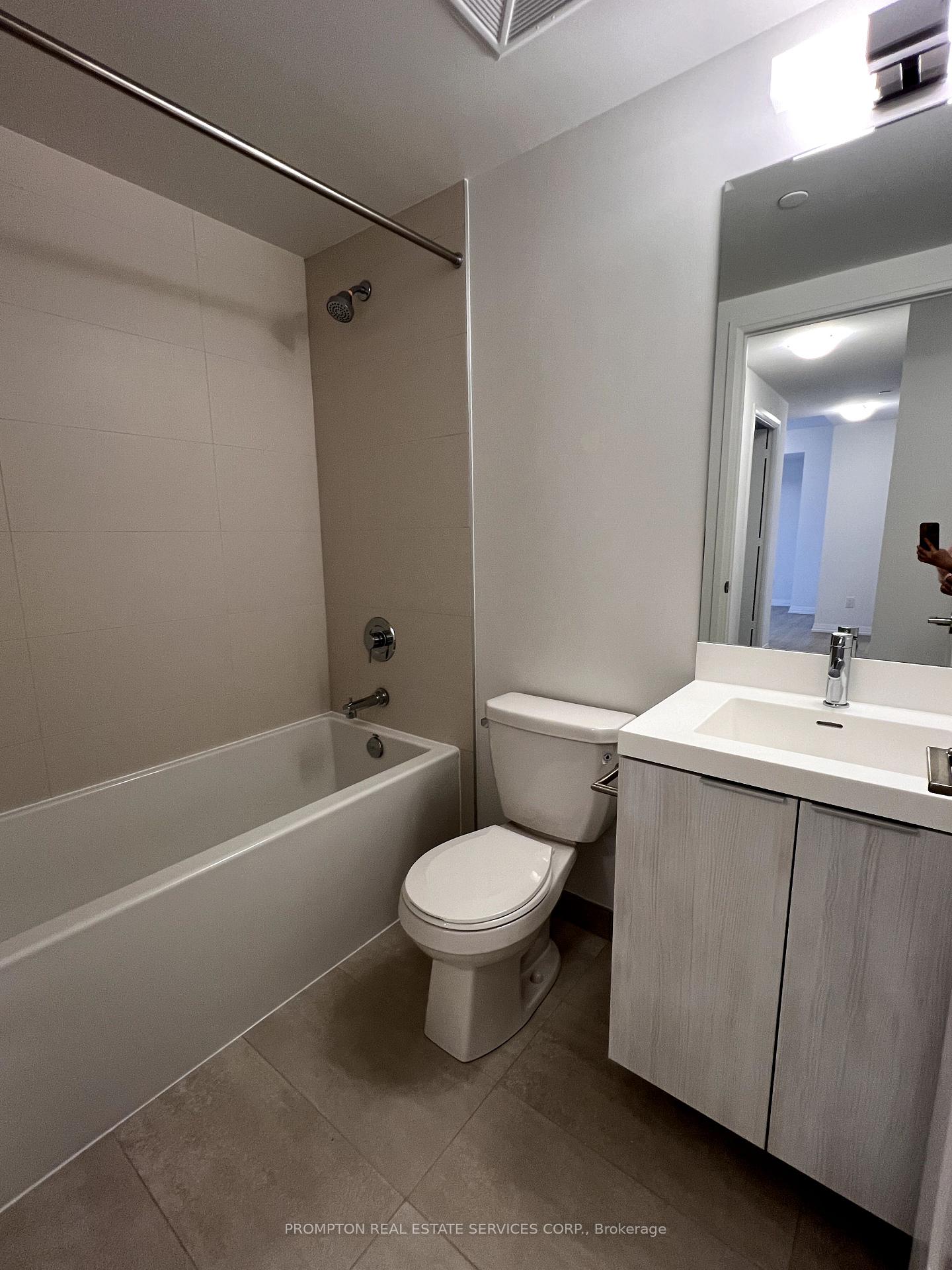 Photo 8 of Unit 4909, 8 Widmer Street, Toronto, Waterfront Communities — HOMEH