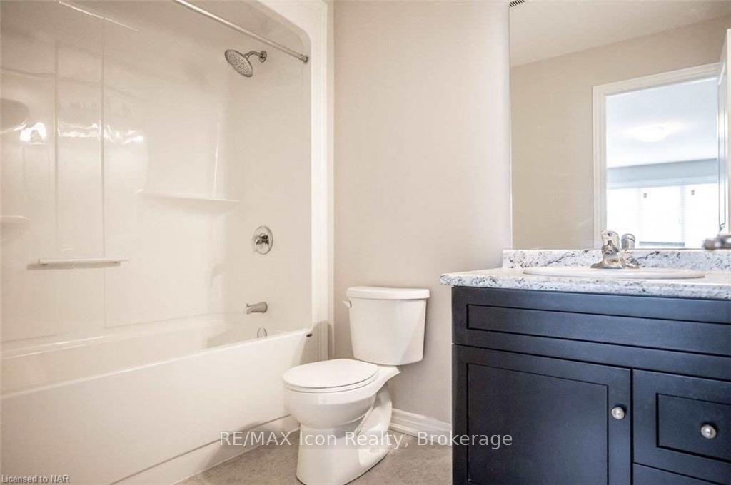 Photo 14 of 135 Acacia Avenue, Pelham, Fonthill — HOMEH