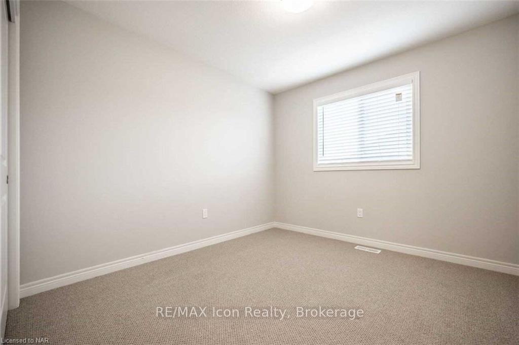 Photo 15 of 135 Acacia Avenue, Pelham, Fonthill — HOMEH