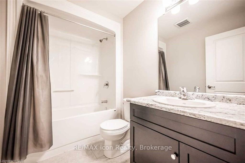 Photo 20 of 135 Acacia Avenue, Pelham, Fonthill — HOMEH