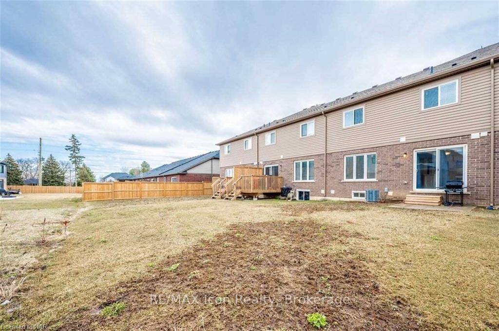 Photo 22 of 135 Acacia Avenue, Pelham, Fonthill — HOMEH