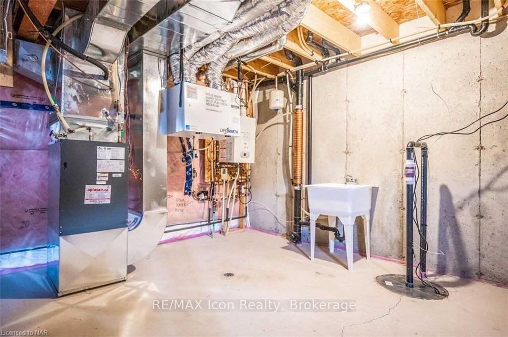 Photo 24 of 135 Acacia Avenue, Pelham, Fonthill — HOMEH