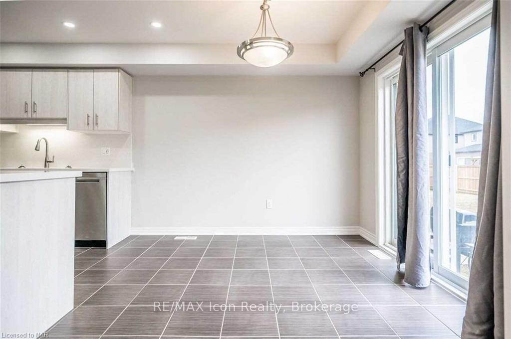Photo 34 of 135 Acacia Avenue, Pelham, Fonthill — HOMEH