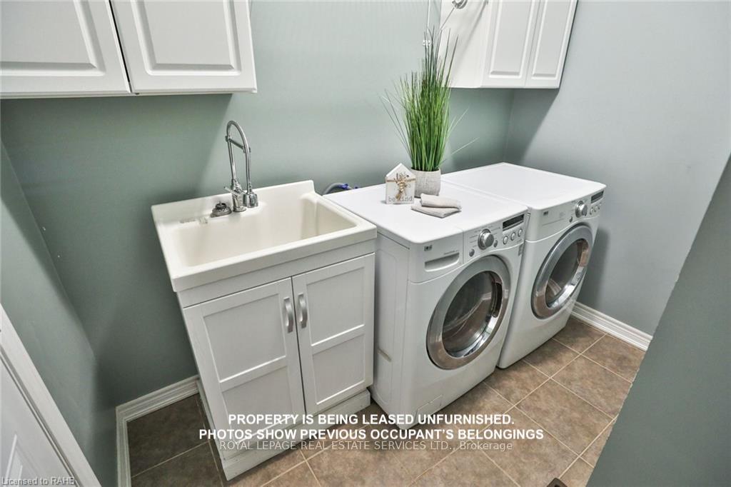 Photo 18 of 155 Truedell Circle, Hamilton, Waterdown — HOMEH