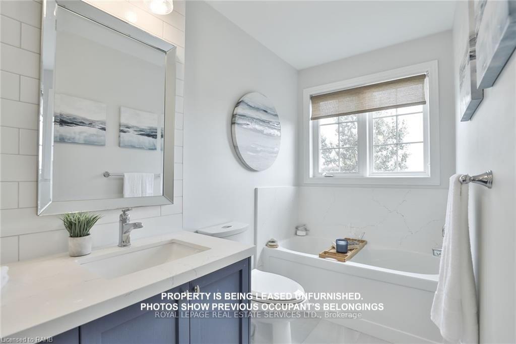 Photo 21 of 155 Truedell Circle, Hamilton, Waterdown — HOMEH