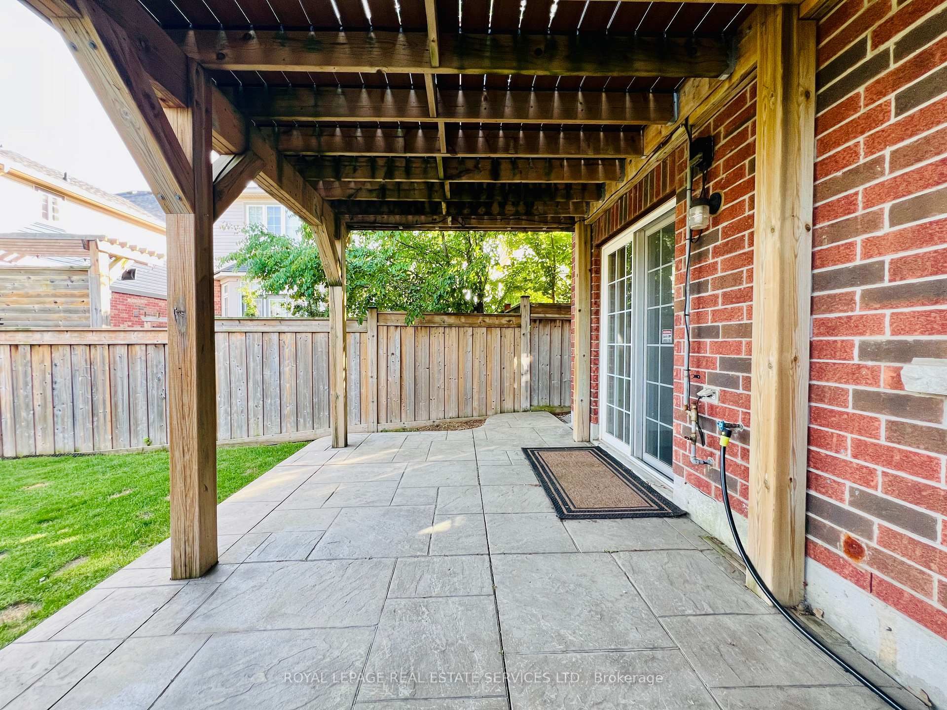 Photo 31 of 155 Truedell Circle, Hamilton, Waterdown — HOMEH