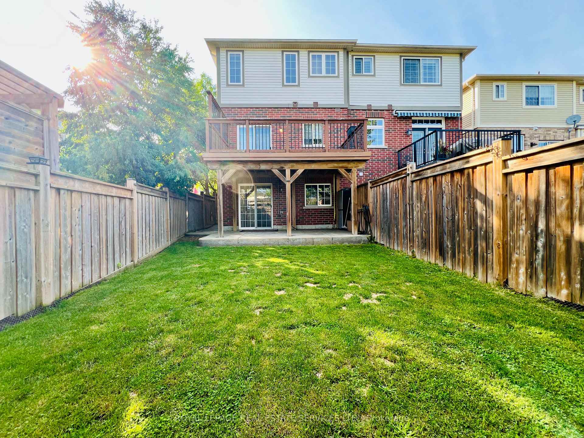 Photo 33 of 155 Truedell Circle, Hamilton, Waterdown — HOMEH