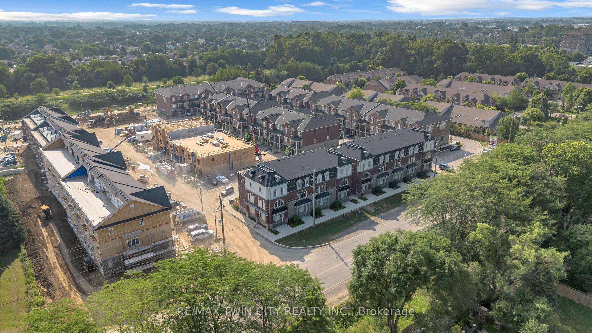 Photo 6 of Unit 17, 677 Park Road N, Brantford, Lynden Hills — HOMEH