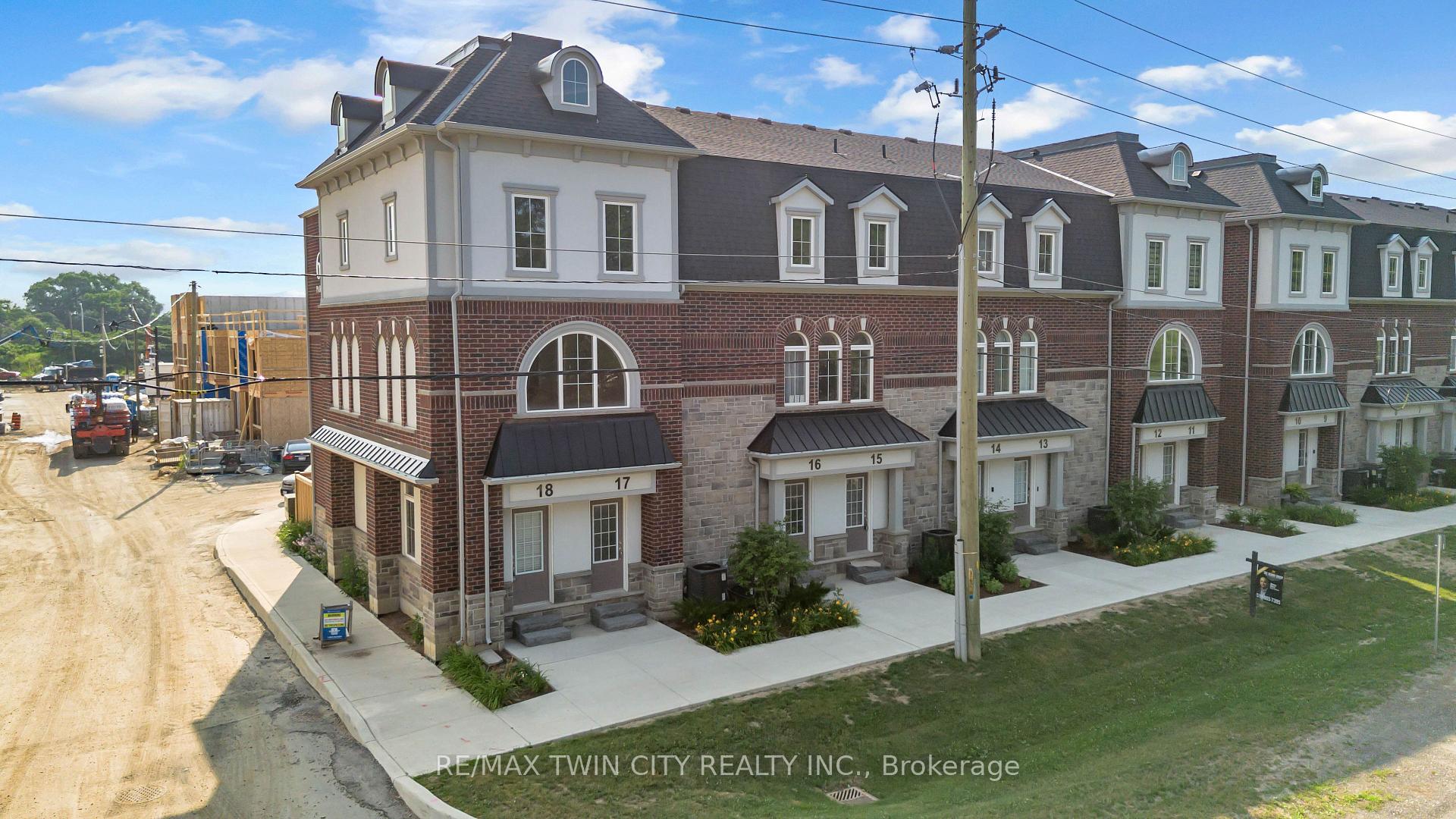 Photo 9 of Unit 17, 677 Park Road N, Brantford, Lynden Hills — HOMEH