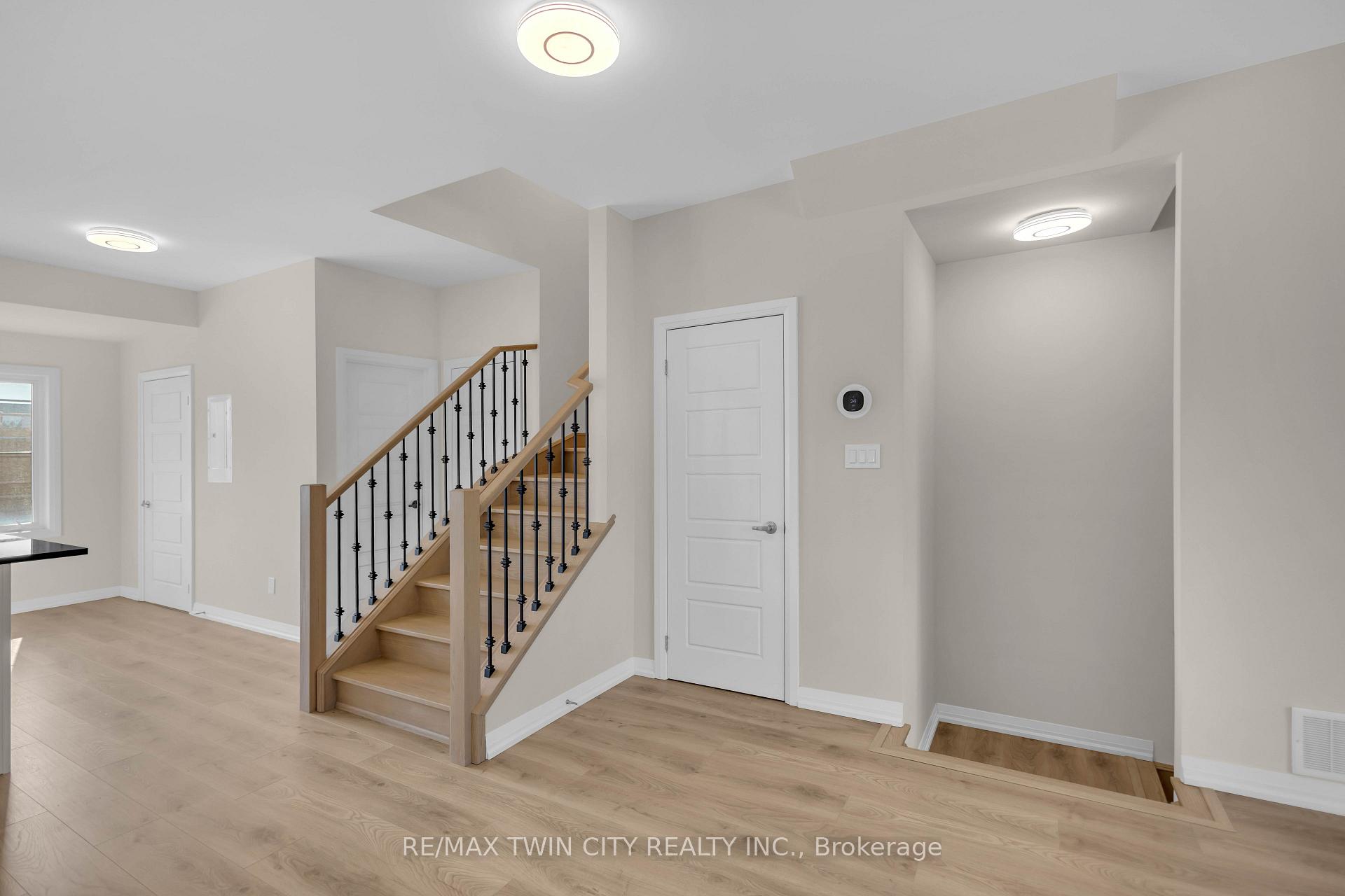 Photo 25 of Unit 17, 677 Park Road N, Brantford, Lynden Hills — HOMEH