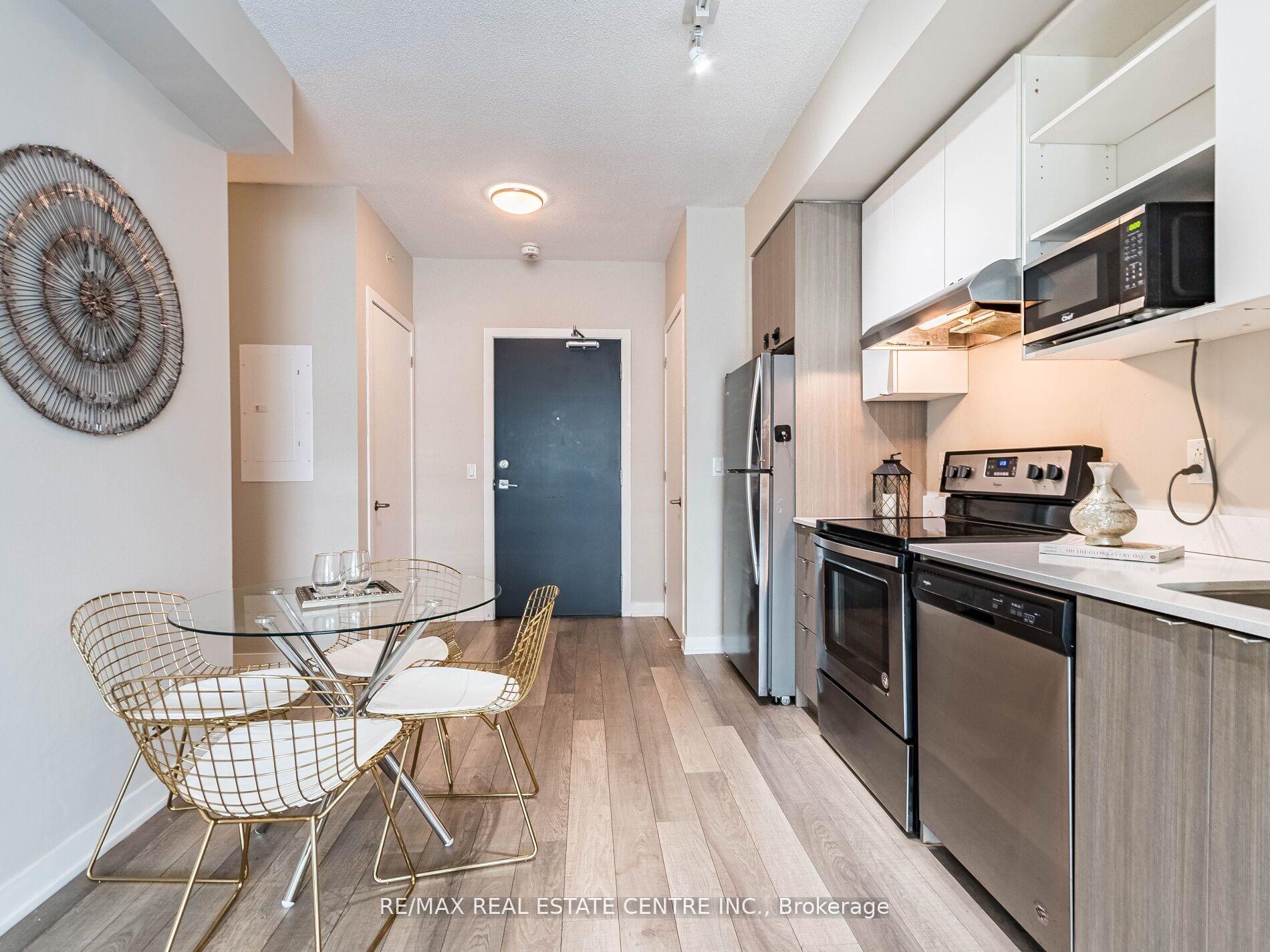 Photo 8 of Unit B314, 5240 Dundas Street, Burlington, Orchard — HOMEH