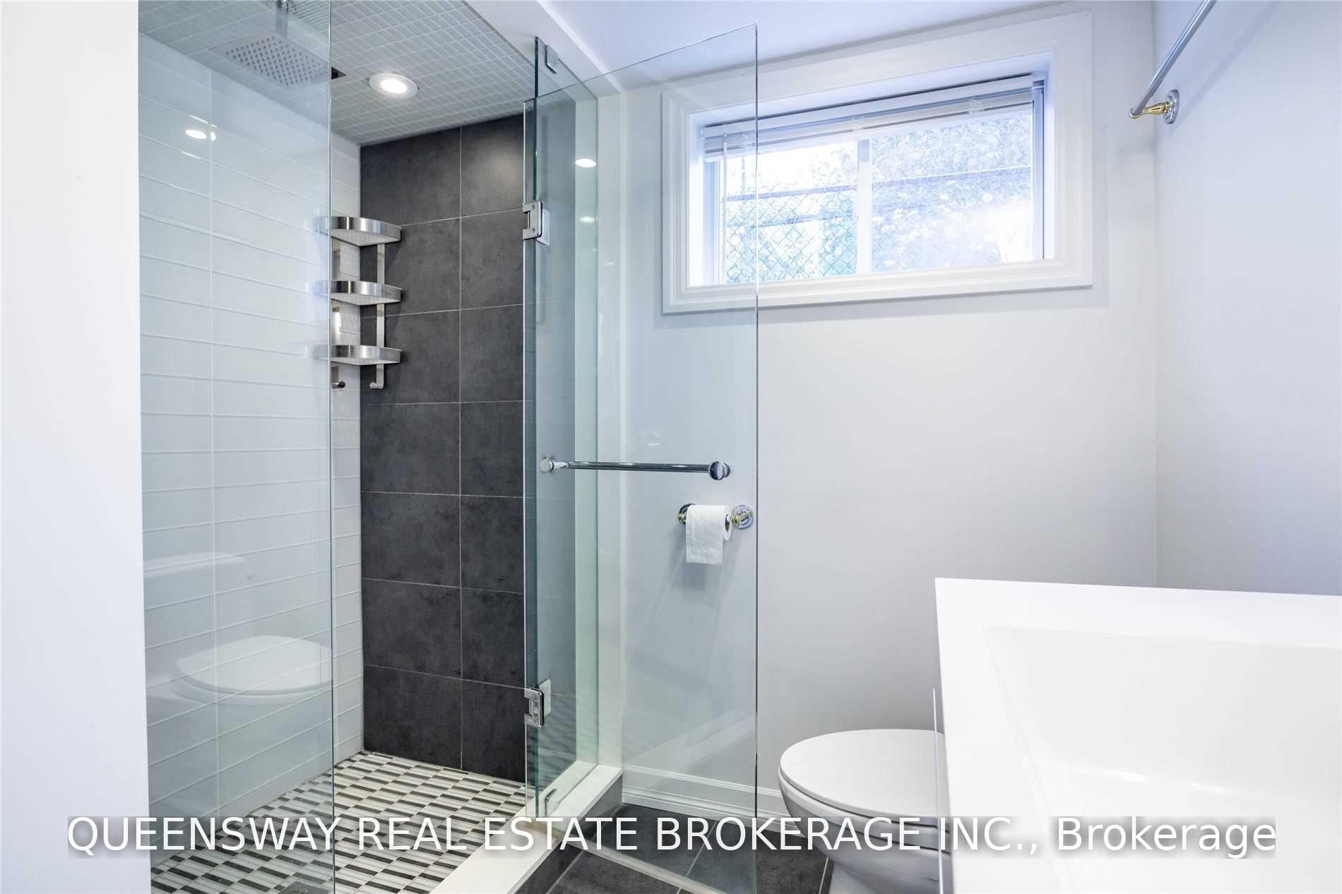 Photo 3 of 1222 Kipling Avenue, Etobicoke, Islington-City Centre West — HOMEH