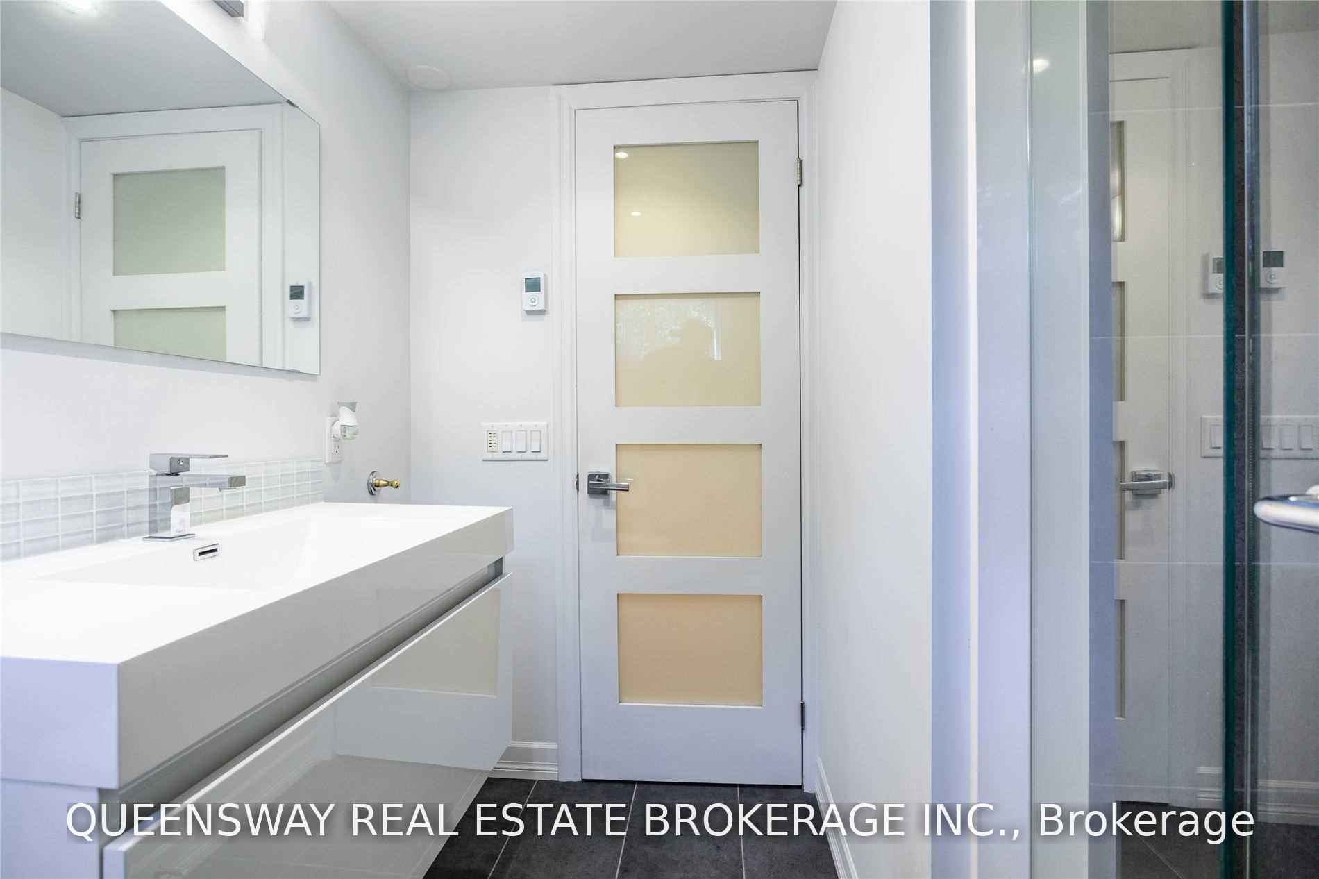 Photo 5 of 1222 Kipling Avenue, Etobicoke, Islington-City Centre West — HOMEH
