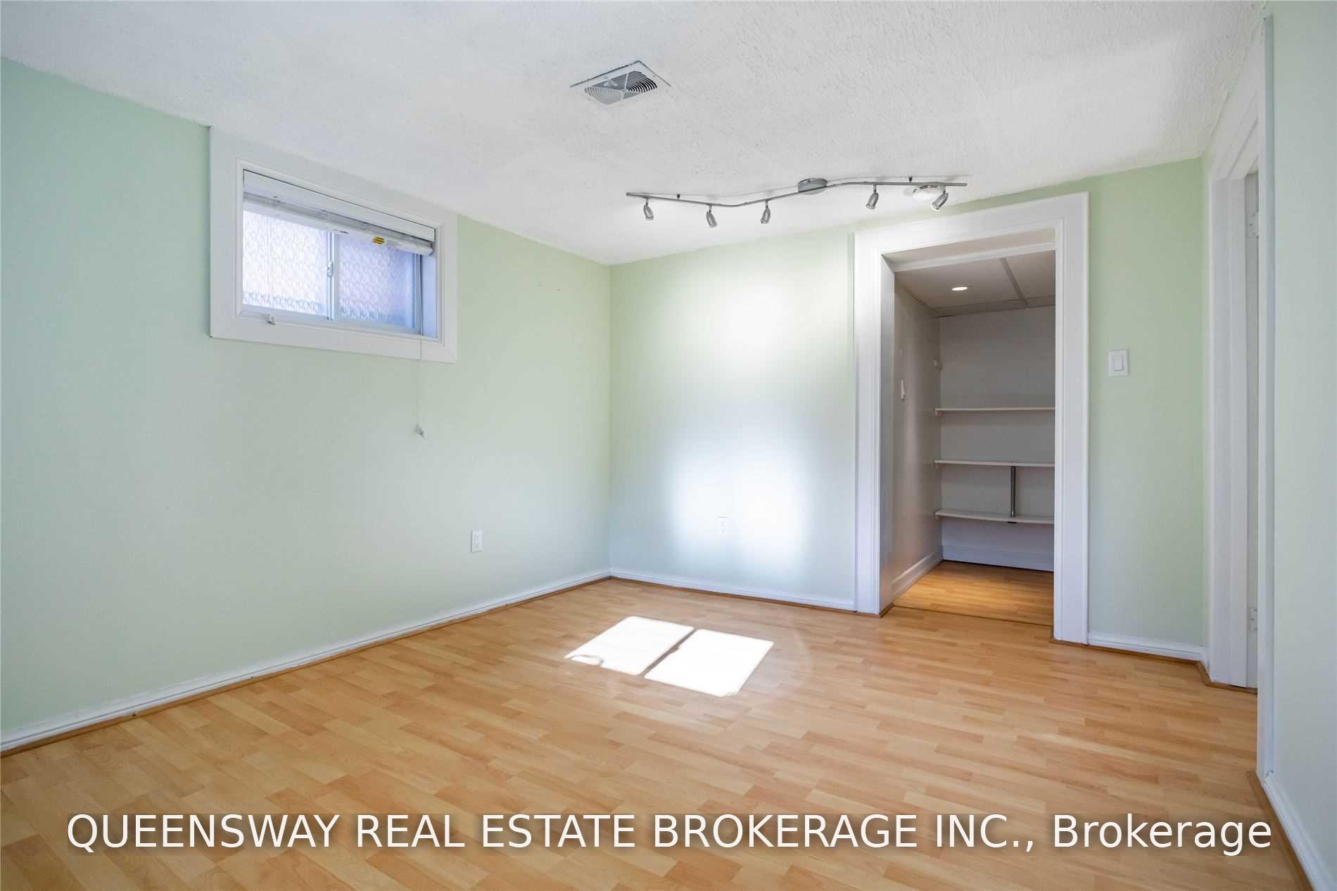 Photo 10 of 1222 Kipling Avenue, Etobicoke, Islington-City Centre West — HOMEH