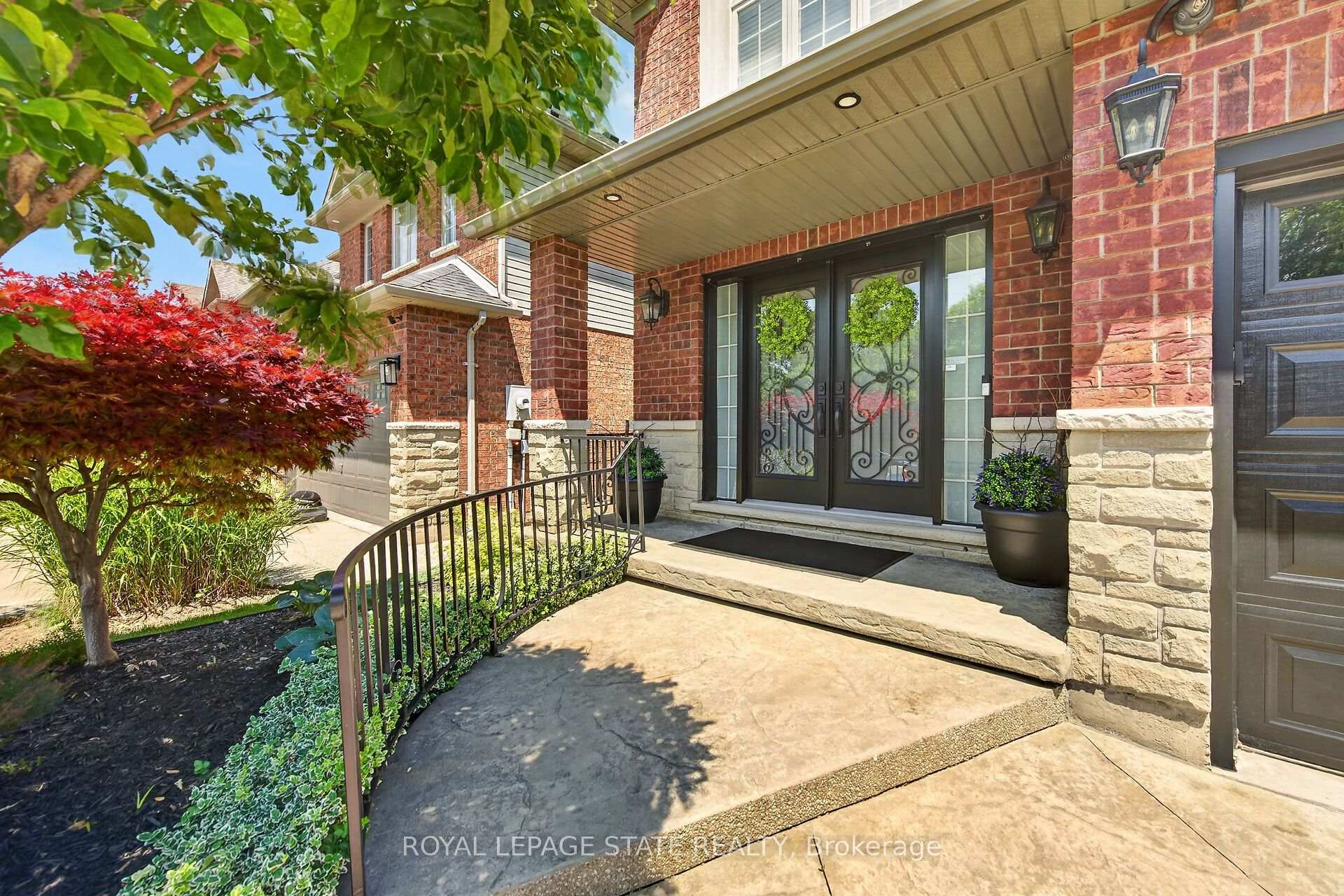 Photo 3 of 160 Wills Crescent, Hamilton, Binbrook — HOMEH