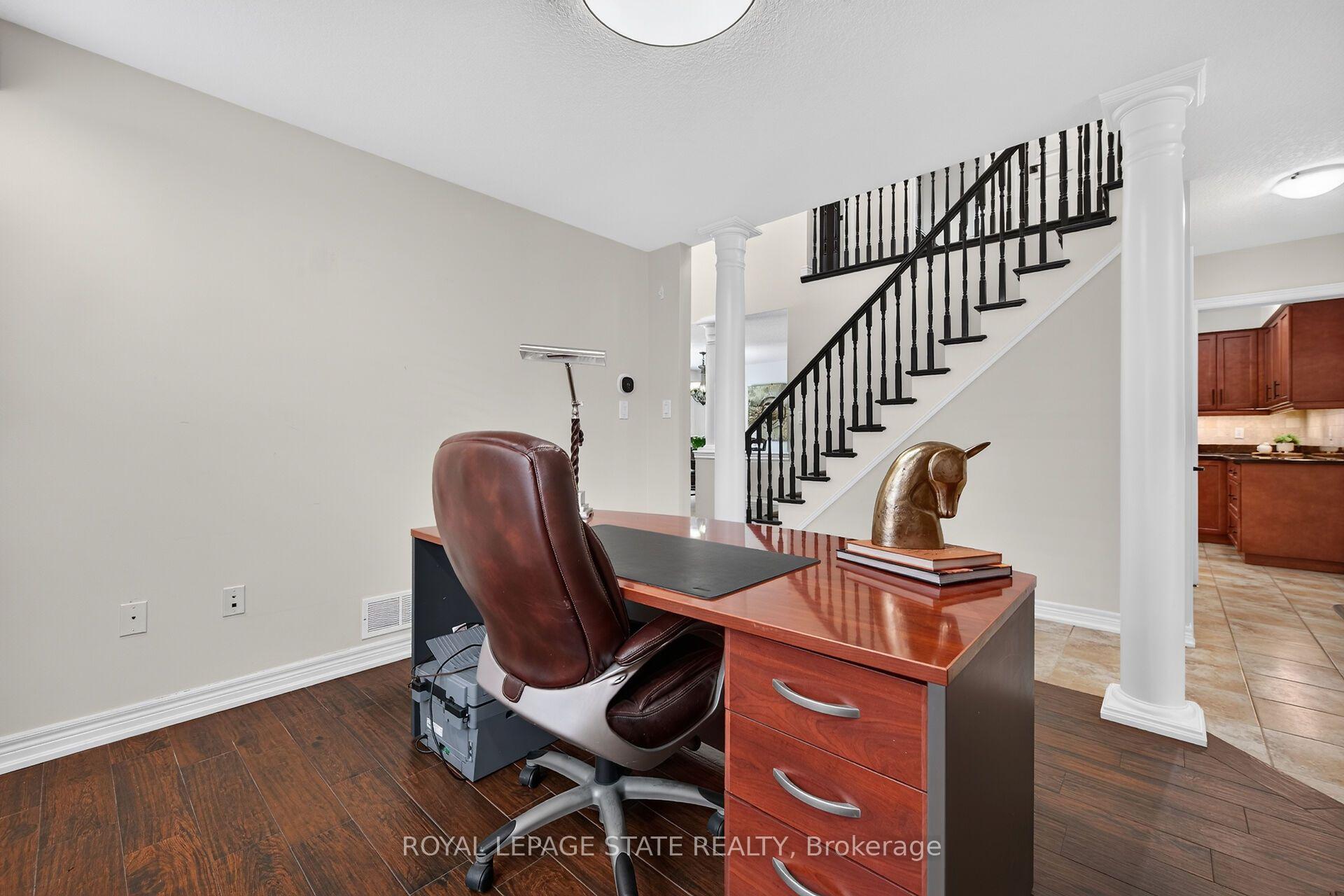 Photo 7 of 160 Wills Crescent, Hamilton, Binbrook — HOMEH