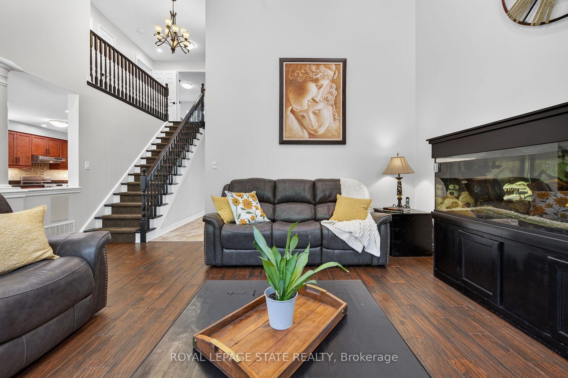Photo 13 of 160 Wills Crescent, Hamilton, Binbrook — HOMEH