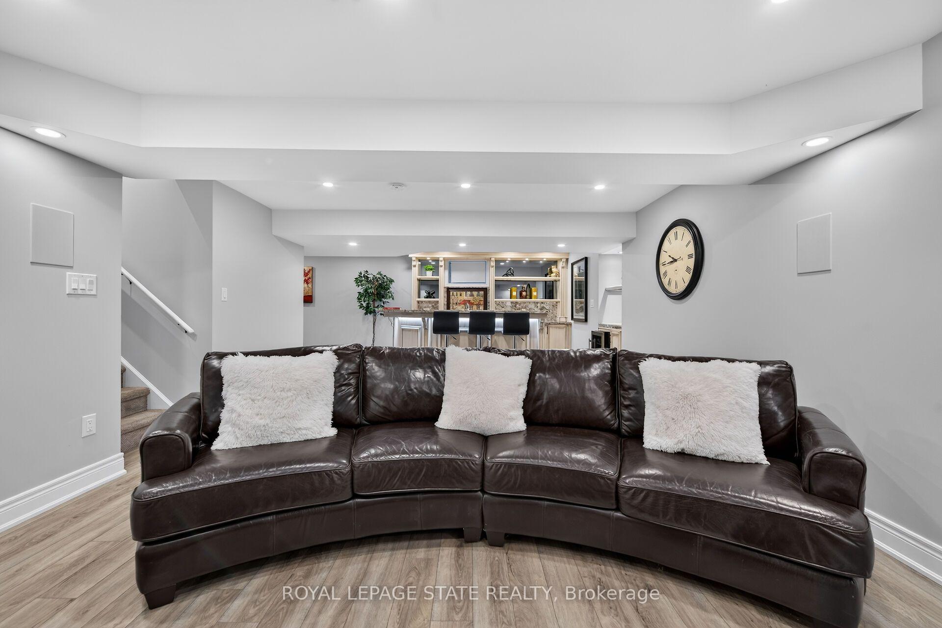 Photo 33 of 160 Wills Crescent, Hamilton, Binbrook — HOMEH