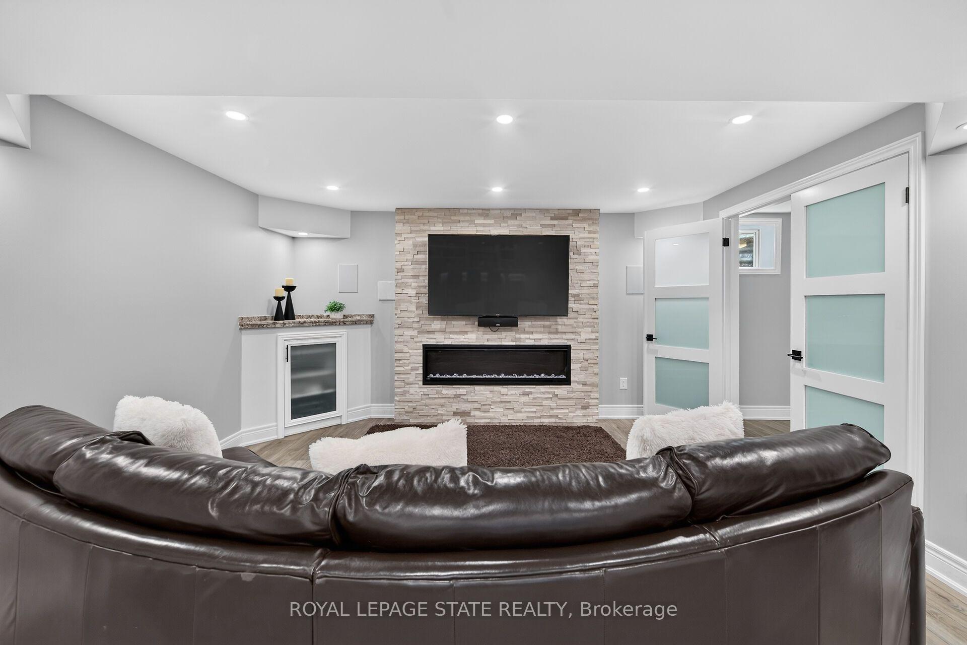 Photo 35 of 160 Wills Crescent, Hamilton, Binbrook — HOMEH
