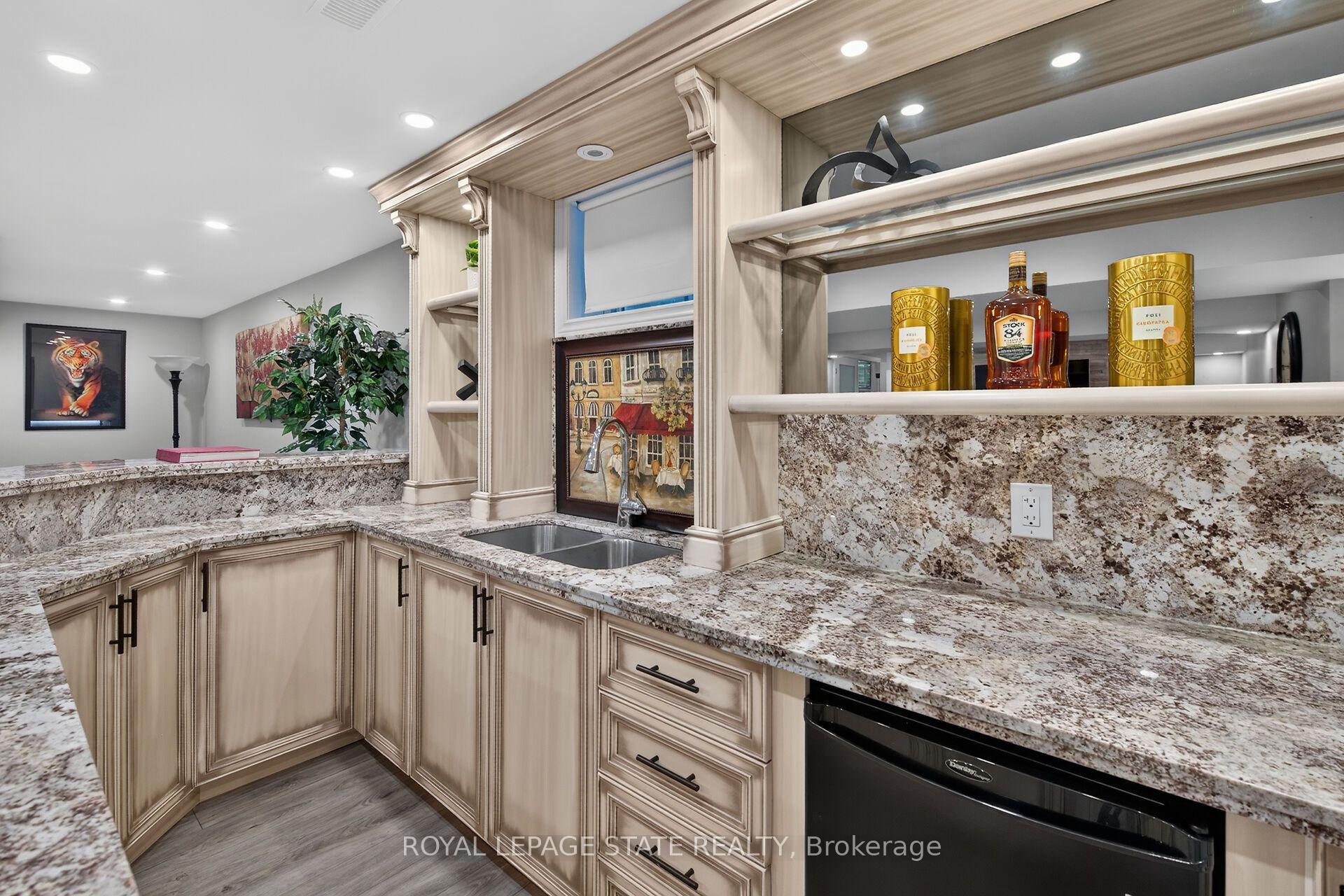 Photo 37 of 160 Wills Crescent, Hamilton, Binbrook — HOMEH