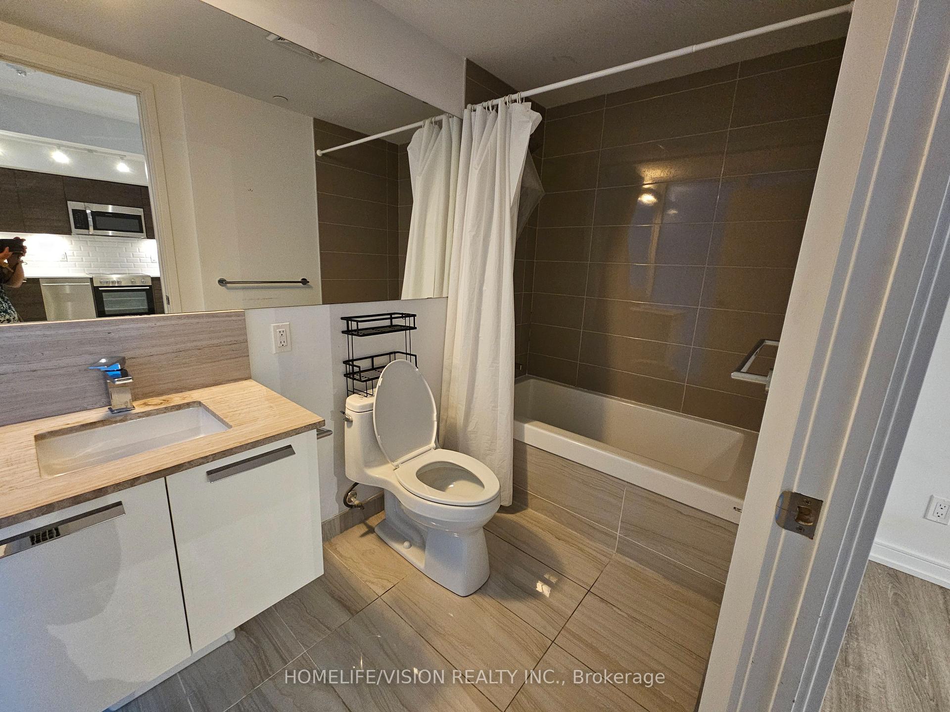 Photo 11 of Unit 301, 28 Wellesley Street E, Toronto, Church-Yonge Corridor — HOMEH