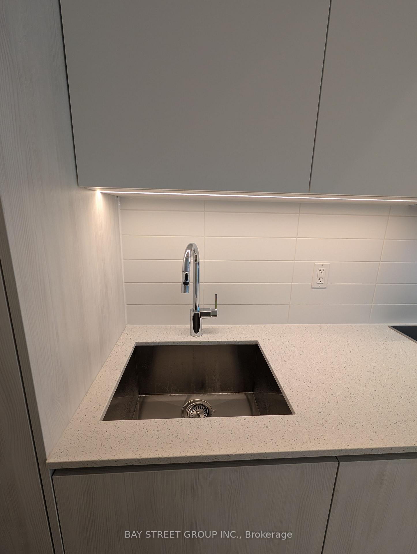 Photo 11 of Unit 912, 400 King Street W, Toronto, Waterfront Communities — HOMEH