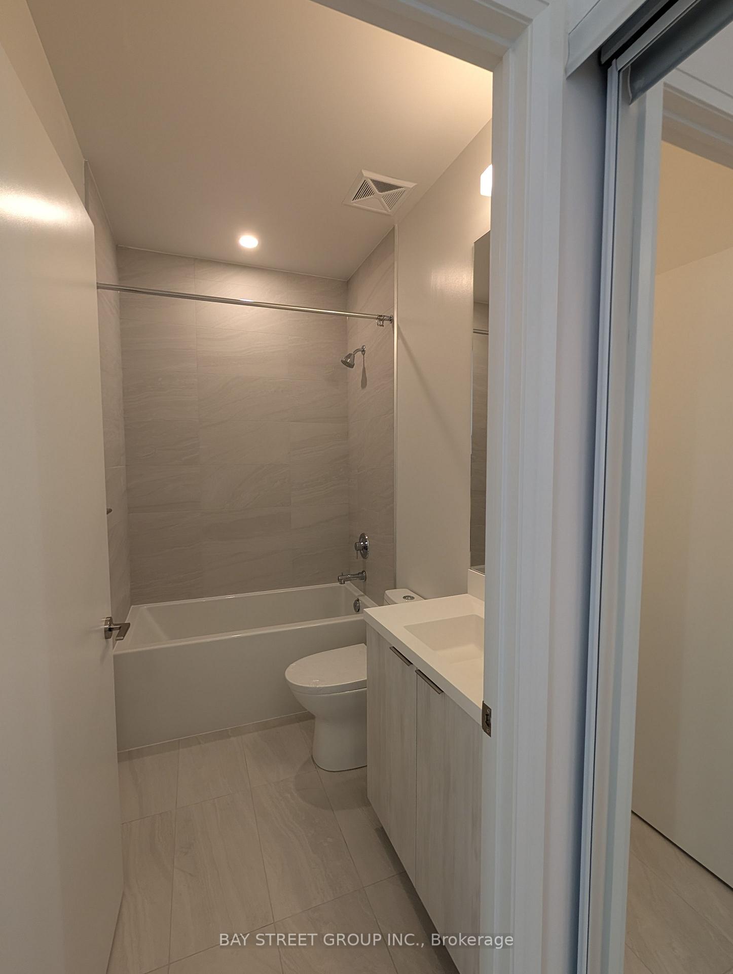 Photo 19 of Unit 912, 400 King Street W, Toronto, Waterfront Communities — HOMEH