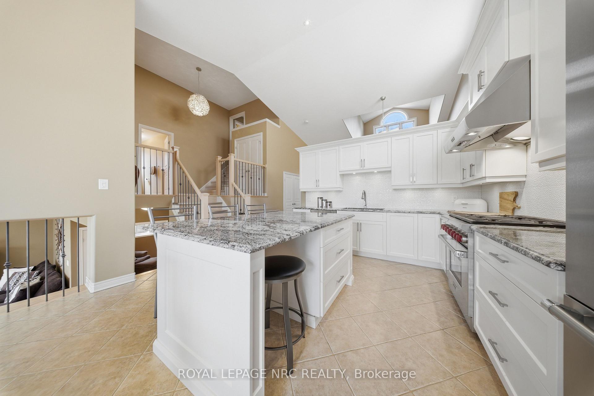 Photo 12 of 8684 McGarry Drive, Niagara Falls, Forestview — HOMEH