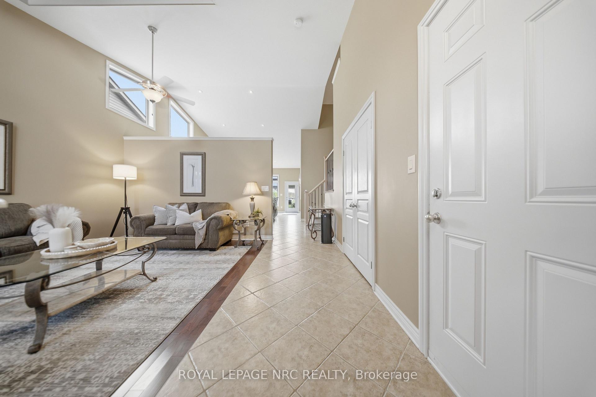 Photo 13 of 8684 McGarry Drive, Niagara Falls, Forestview — HOMEH