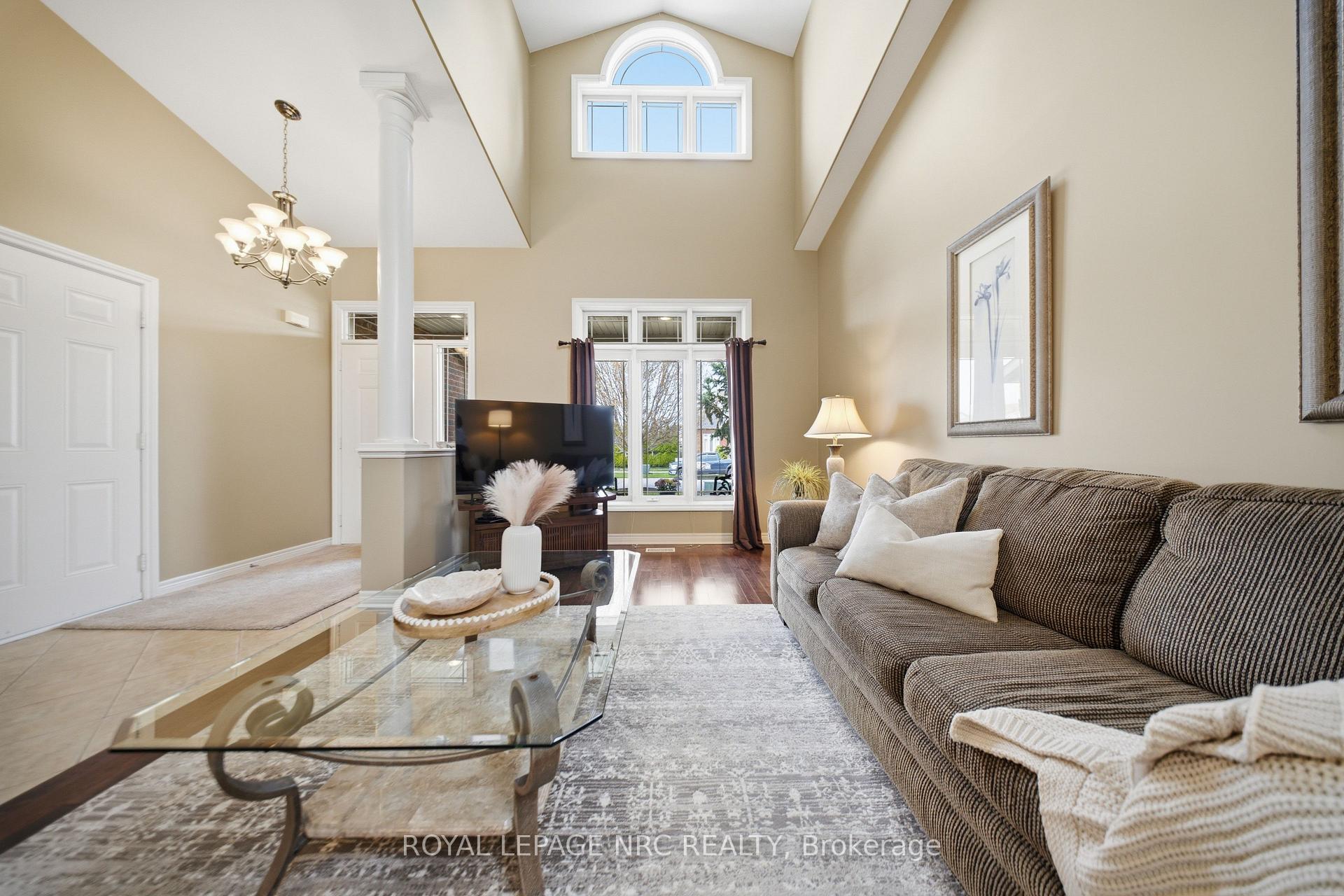 Photo 15 of 8684 McGarry Drive, Niagara Falls, Forestview — HOMEH