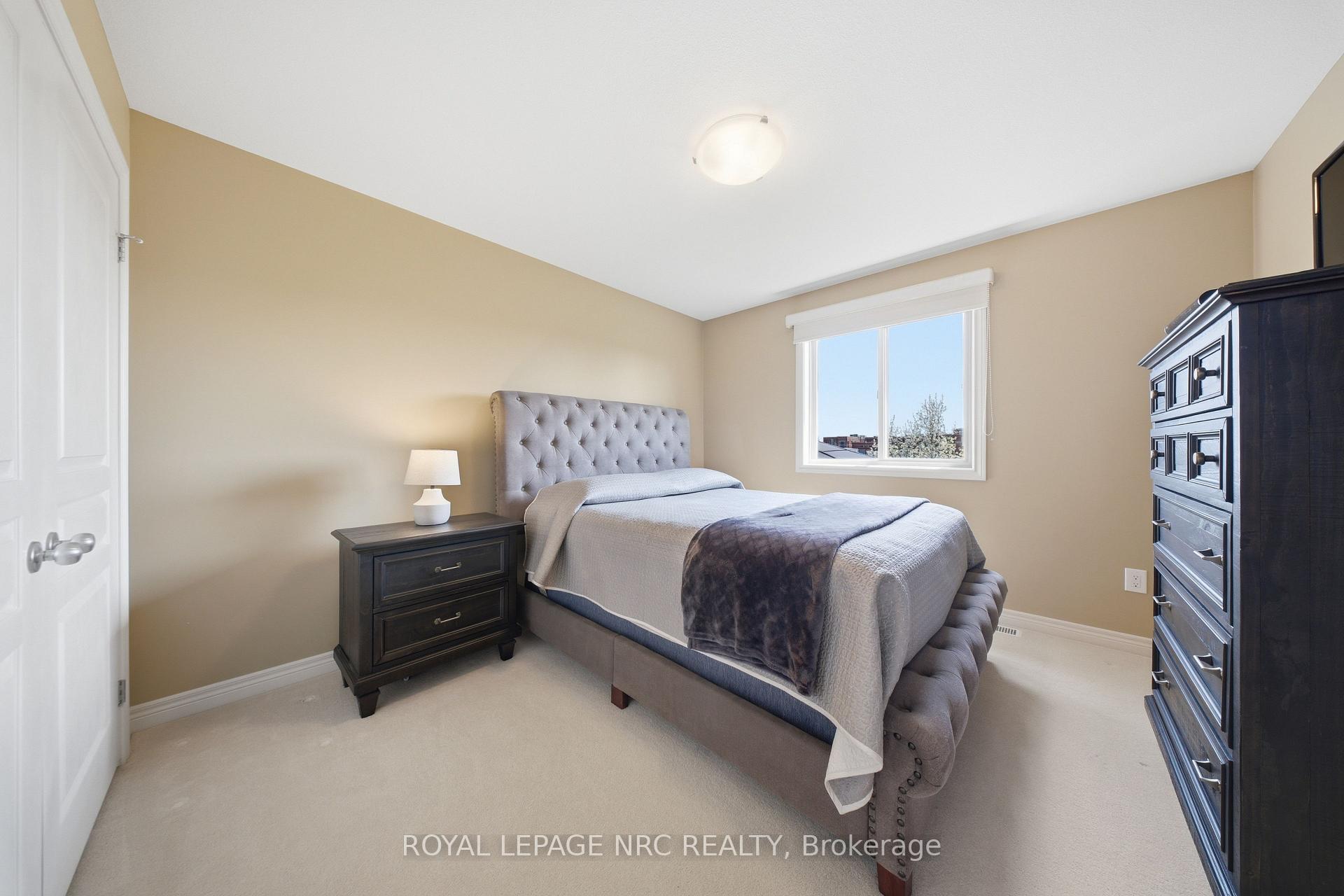 Photo 33 of 8684 McGarry Drive, Niagara Falls, Forestview — HOMEH