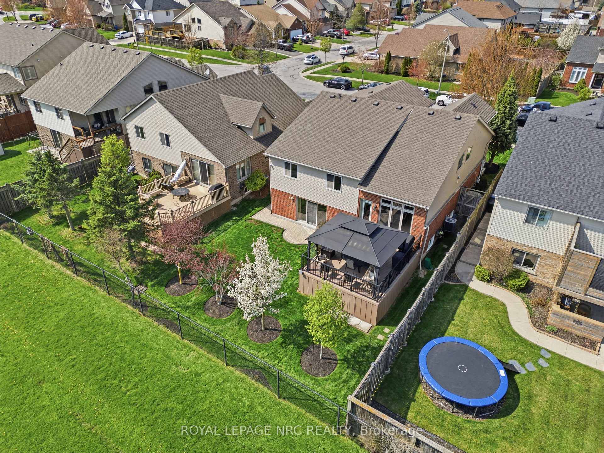 Photo 38 of 8684 McGarry Drive, Niagara Falls, Forestview — HOMEH