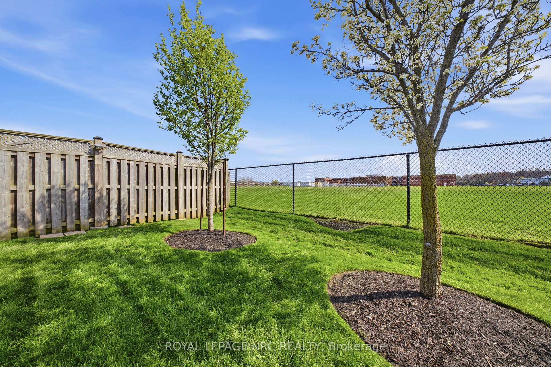 Photo 43 of 8684 McGarry Drive, Niagara Falls, Forestview — HOMEH