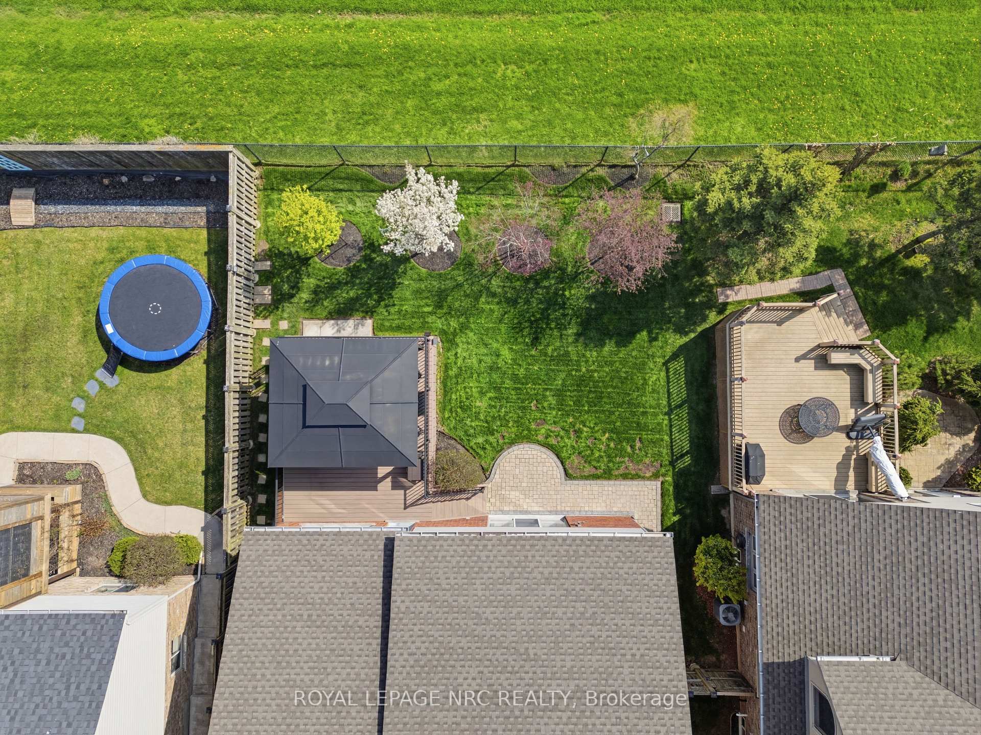 Photo 49 of 8684 McGarry Drive, Niagara Falls, Forestview — HOMEH