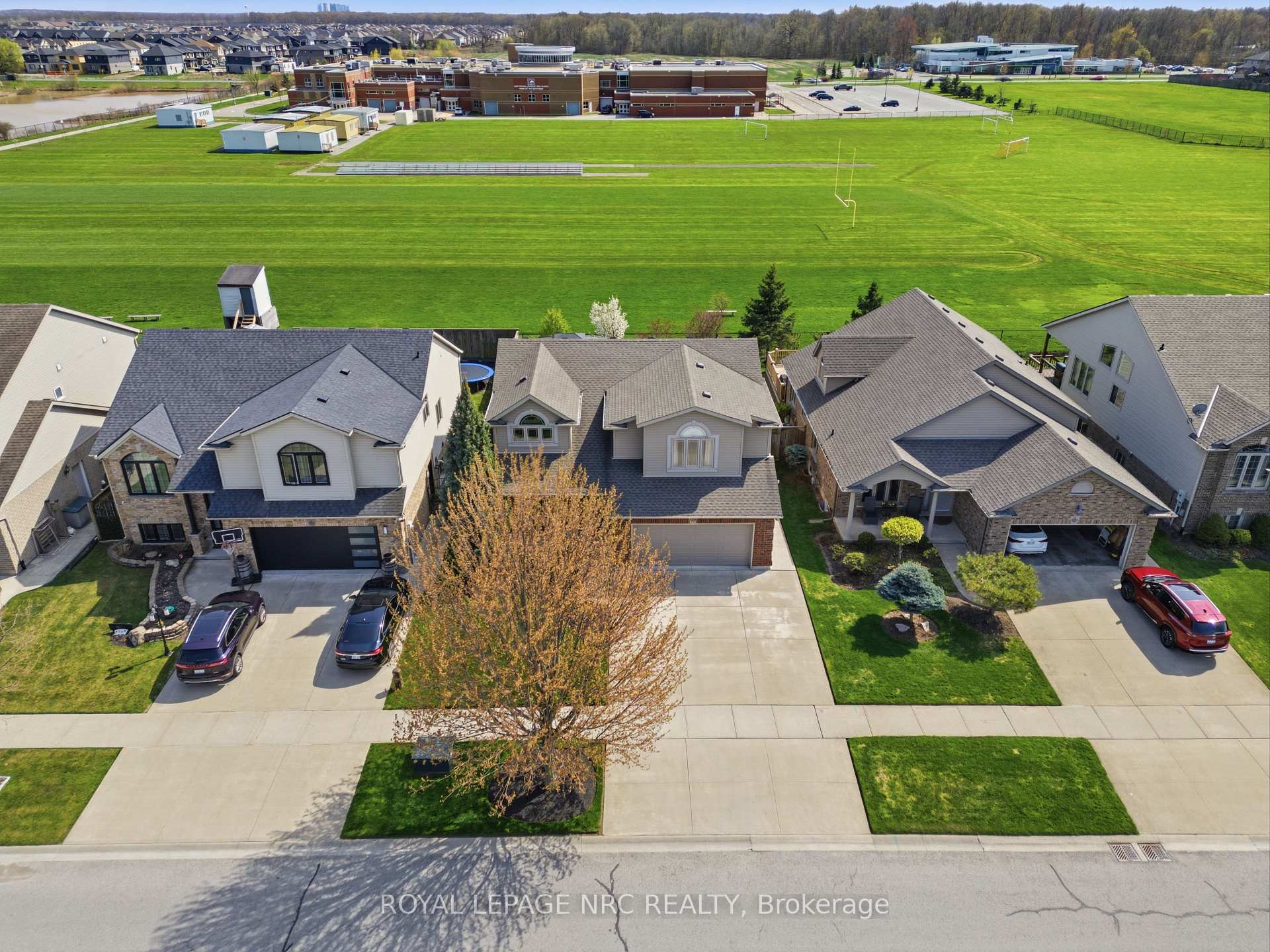 Photo 50 of 8684 McGarry Drive, Niagara Falls, Forestview — HOMEH