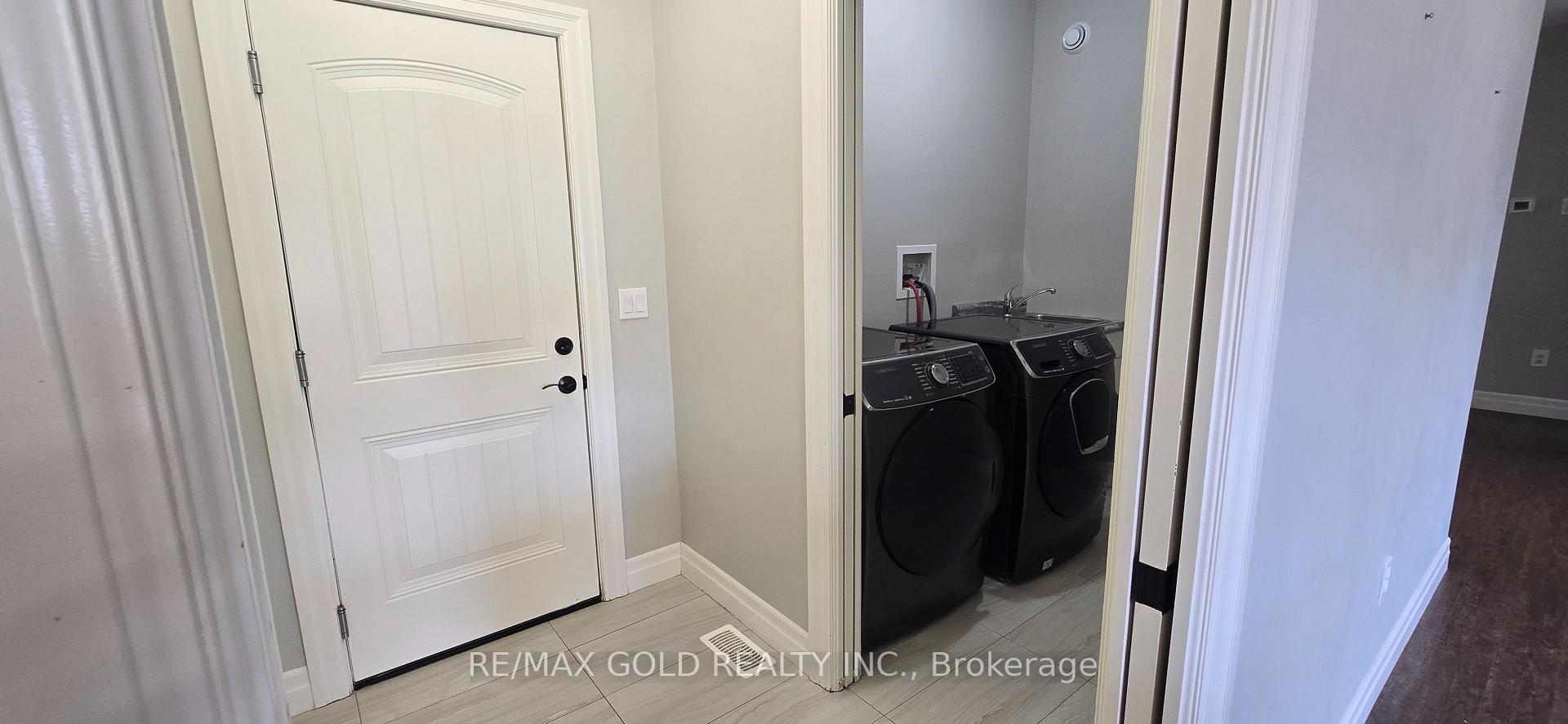 Photo 5 of 52 Ambrosia Terrace, Quinte West, Murray Ward — HOMEH