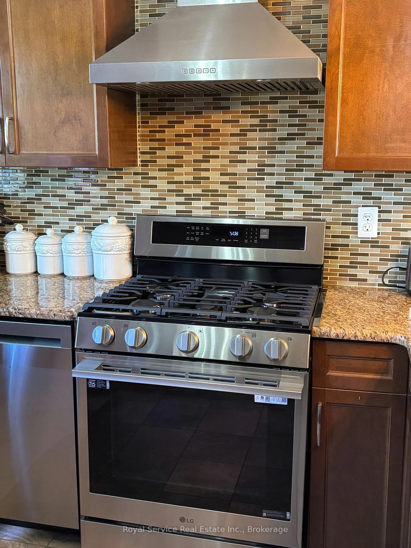 Photo 9 of 1221 Ashland Drive, Cobourg — HOMEH