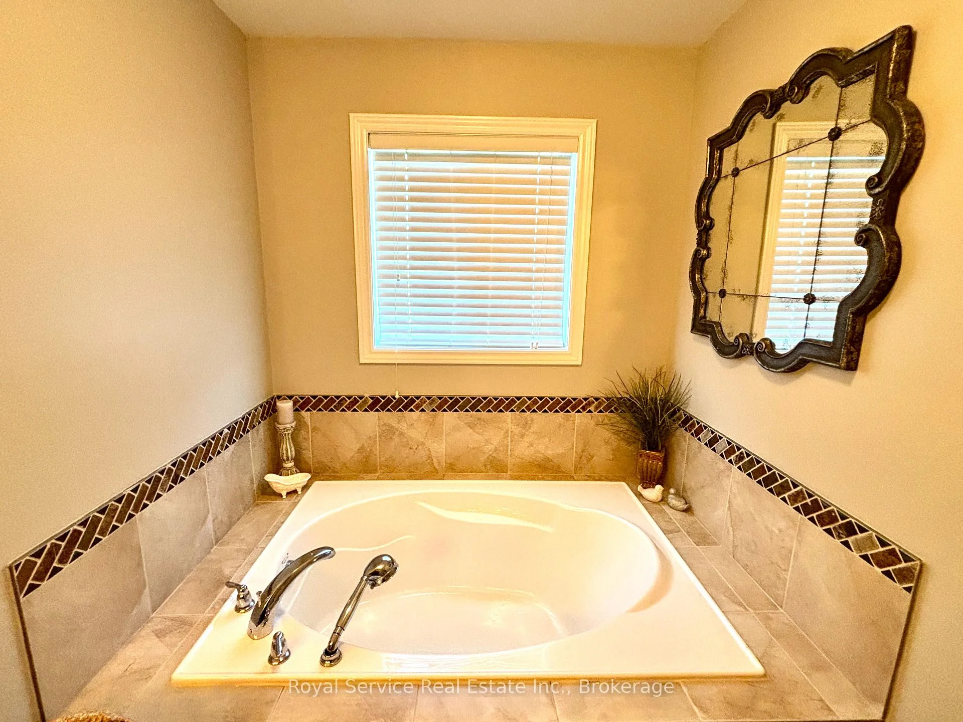 Photo 19 of 1221 Ashland Drive, Cobourg — HOMEH
